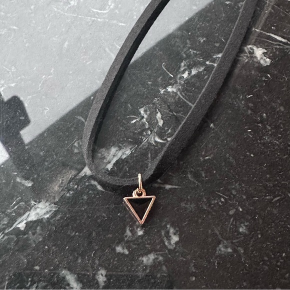 BLAZE CHOKER NECKLACE - Picture 5 of 6